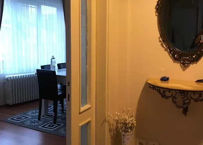 On Pier Loti Street With A View * 伊斯坦布尔